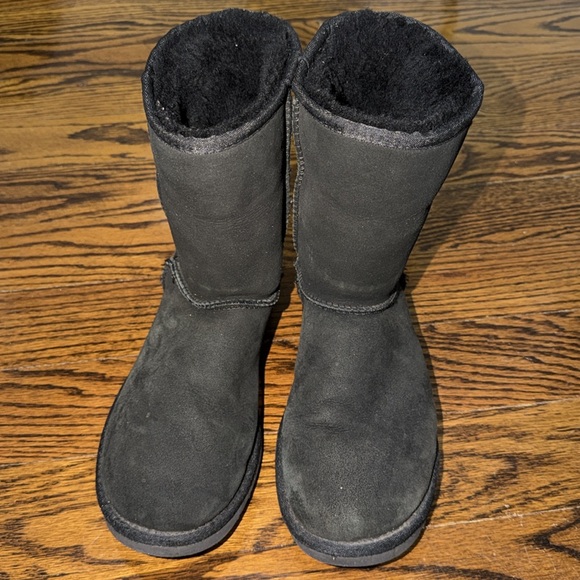 UGG Classic Black Short II Boots 9 - Picture 7 of 11